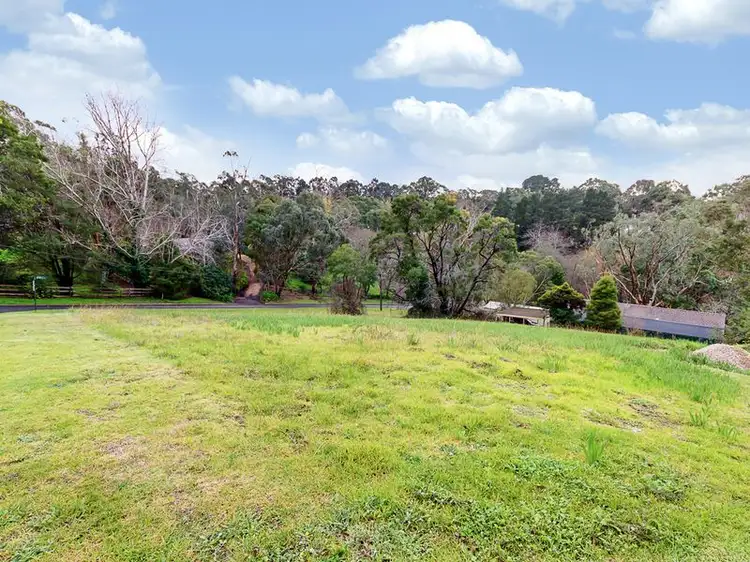 1 Rudall Avenue, Crafers SA 5152