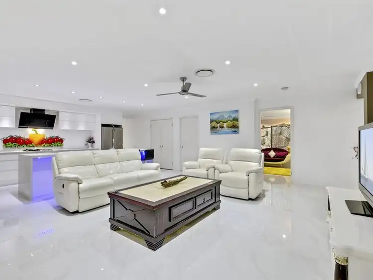 Second view of Homely house listing, 7 Cobbler Place, Pacific Pines QLD 4211