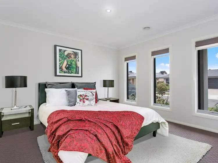 Seventh view of Homely house listing, 5 Penshurst Crescent, Officer VIC 3809