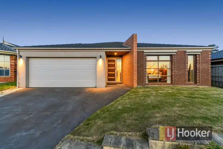 9 Tyrone Avenue, Pakenham VIC 3810