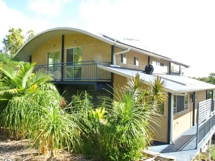 20 Calm Waters Cres, Macleay Island QLD 4184