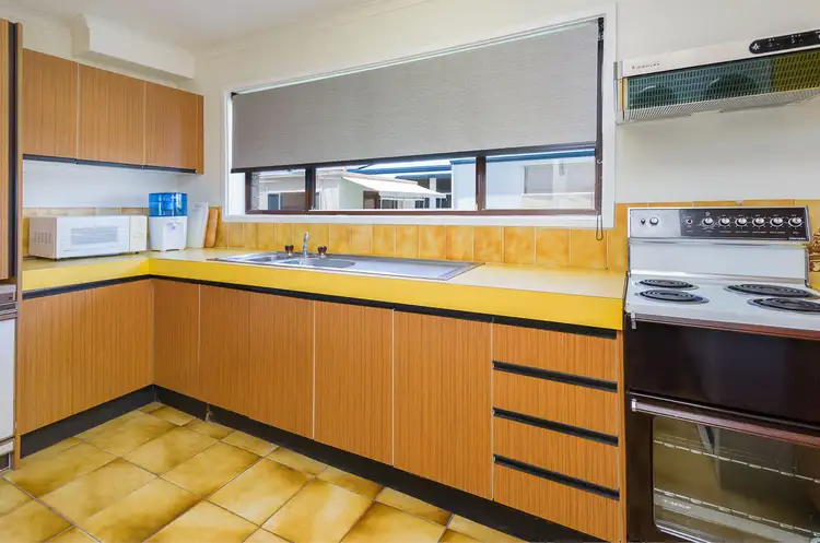 Sixth view of Homely unit listing, 2/18 Back Street, Biggera Waters QLD 4216