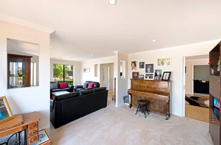 Fifth view of Homely house listing, 5 Henry Sutton Circuit, Dunlop ACT 2615