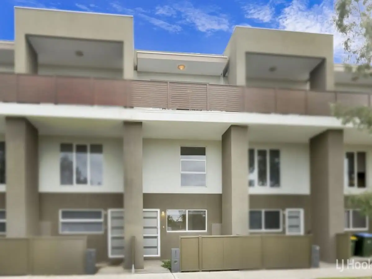 Main view of Homely townhouse listing, 16 Honolulu Drive, Point Cook VIC 3030