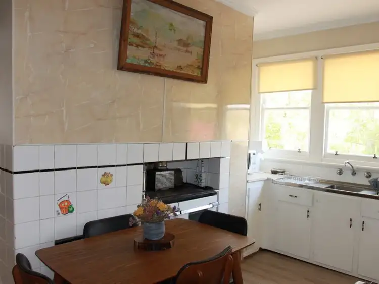 Fourth view of Homely house listing, 2 Aitken Street, Alexandra VIC 3714