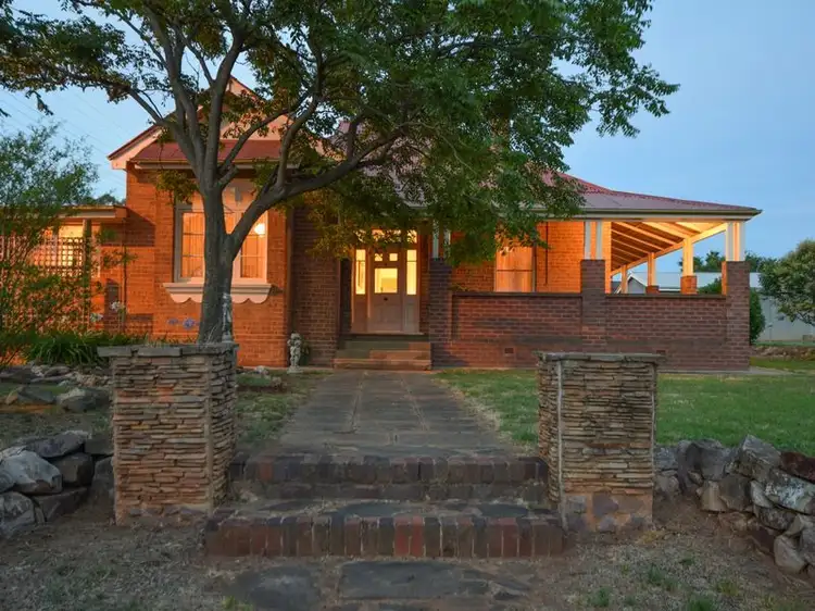 34 Elizabeth Street, Young NSW 2594