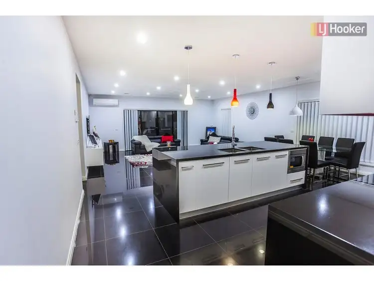 Sixth view of Homely house listing, 20 Westbury Parkway, Roxburgh Park VIC 3064