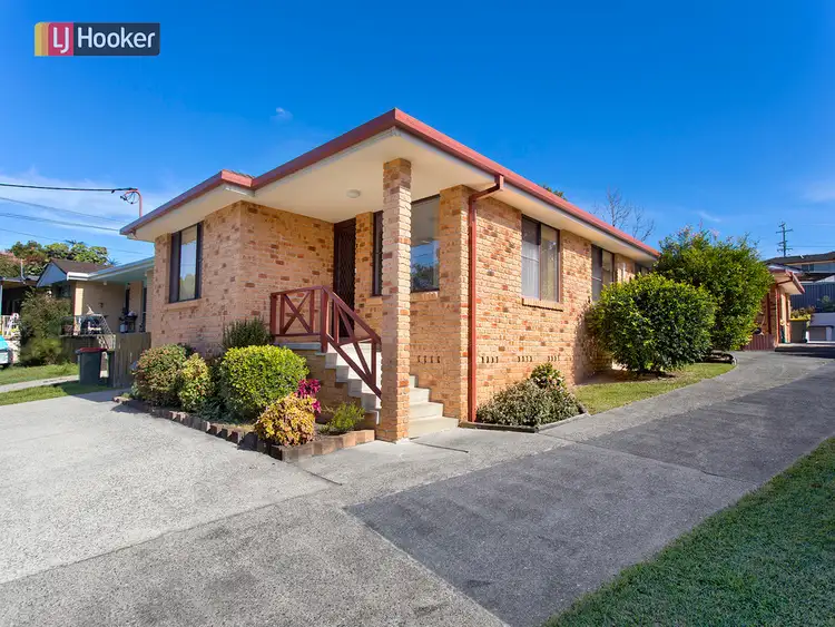 Main view of Homely villa listing, 2/17 Plantation Avenue, Coffs Harbour NSW 2450