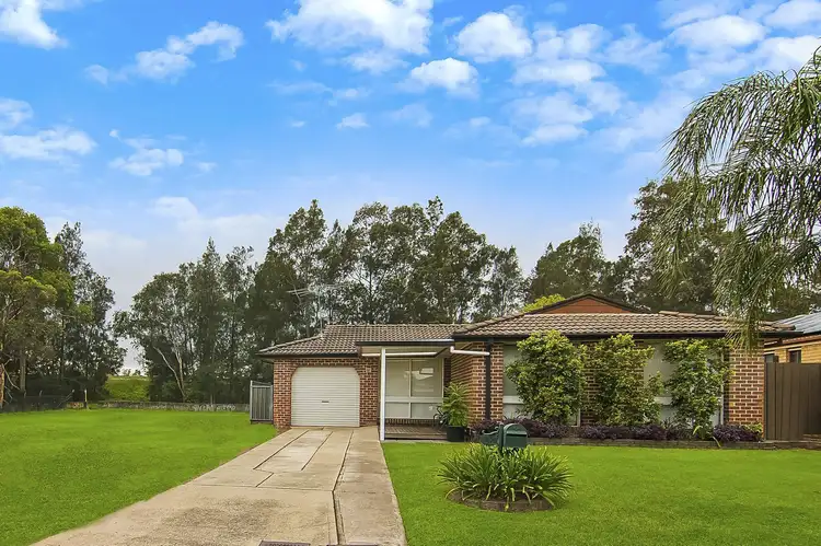 27 Augusta Place, St Clair NSW 2759