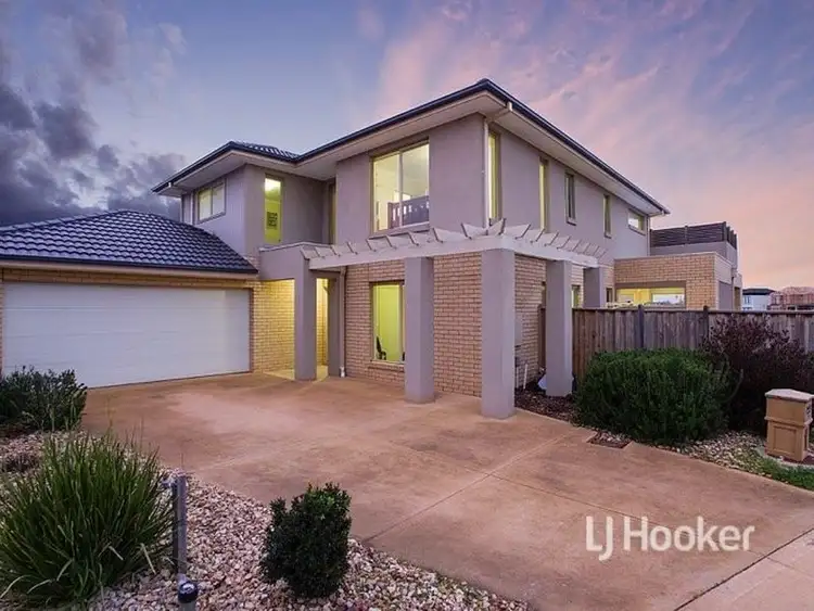 7 Sundowner Place, Sanctuary Lakes VIC 3030
