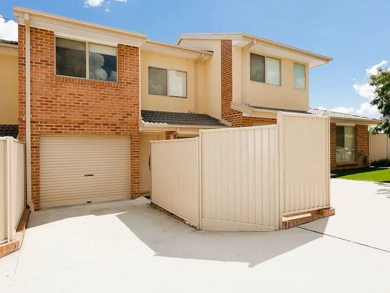 Main view of Homely townhouse listing, 4/8-10 Erin Street, Queanbeyan NSW 2620