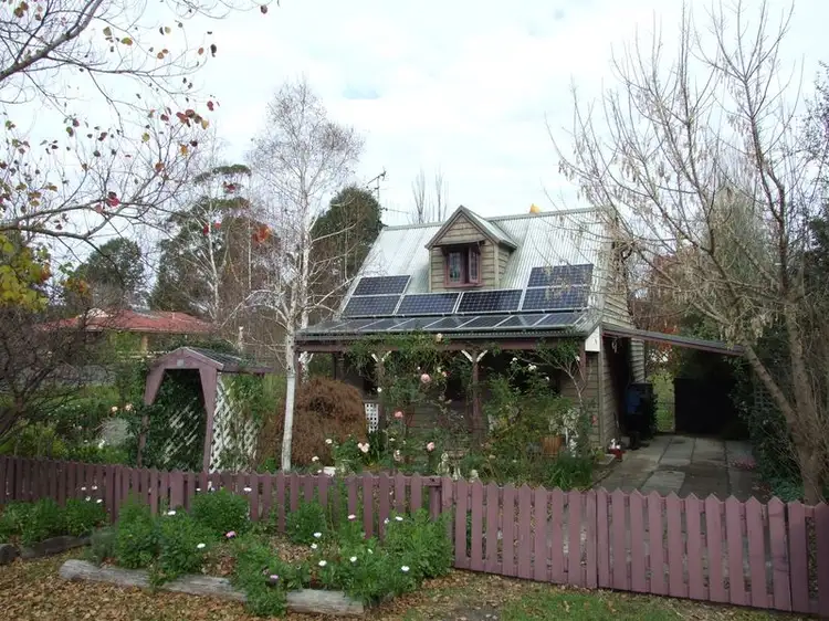 22 Hoyer Street, Cobargo NSW 2550