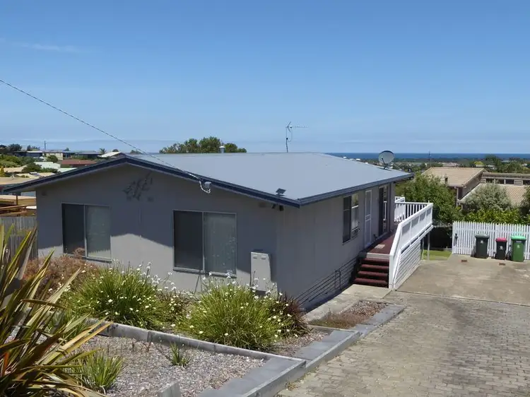 33 O'Neills Road, Lakes Entrance VIC 3909