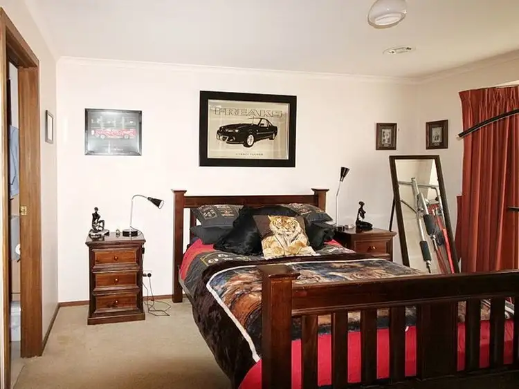 Fifth view of Homely house listing, 16 Lidgerwood Close, Hoppers Crossing VIC 3029