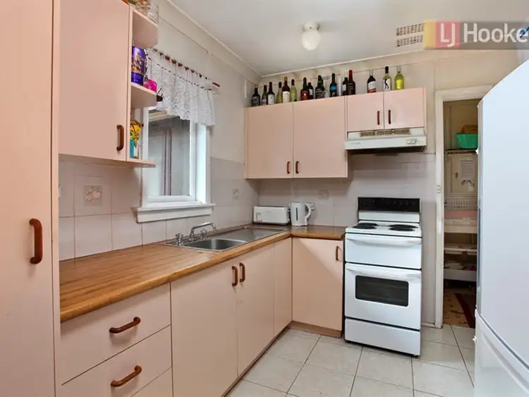 Second view of Homely house listing, 86 Lucena Crescent, Lethbridge Park NSW 2770