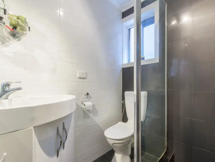 Fifth view of Homely unit listing, 1/52 Plummer Road, Mentone VIC 3194
