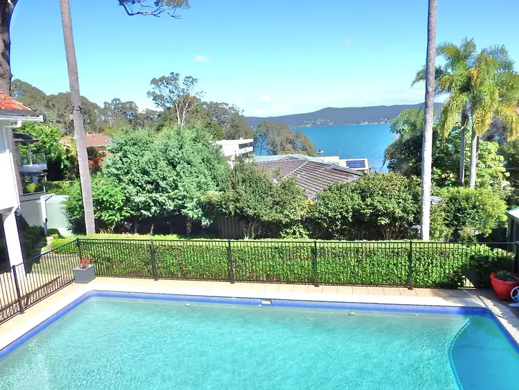 295 Avoca Drive, Green Point NSW 2251