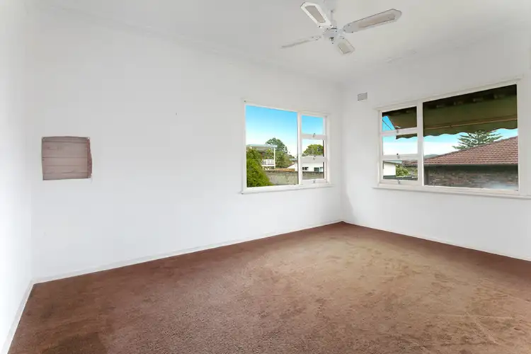 Fifth view of Homely house listing, 44 Rose Avenue, Wheeler Heights NSW 2097