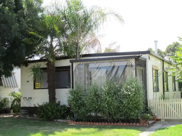 95 Fauna Avenue, Bairnsdale VIC 3875