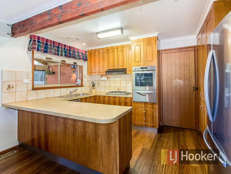 Fourth view of Homely house listing, 6 Ensay Court, Endeavour Hills VIC 3802