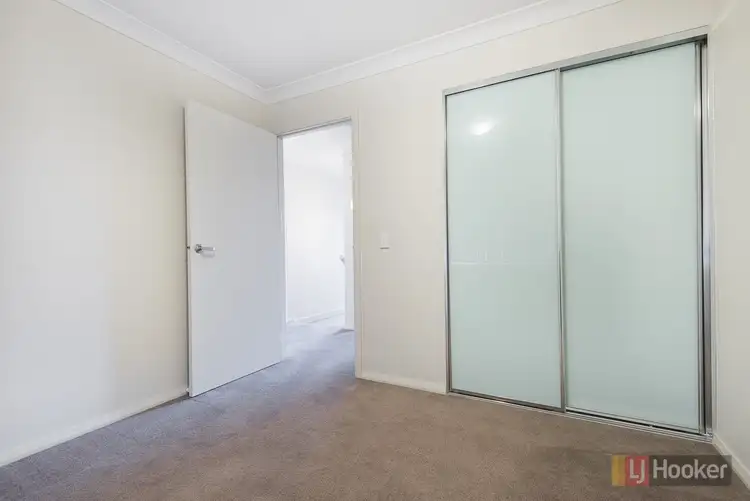 Sixth view of Homely semi-detached listing, 32 Sovereign Circuit, Glenfield NSW 2167