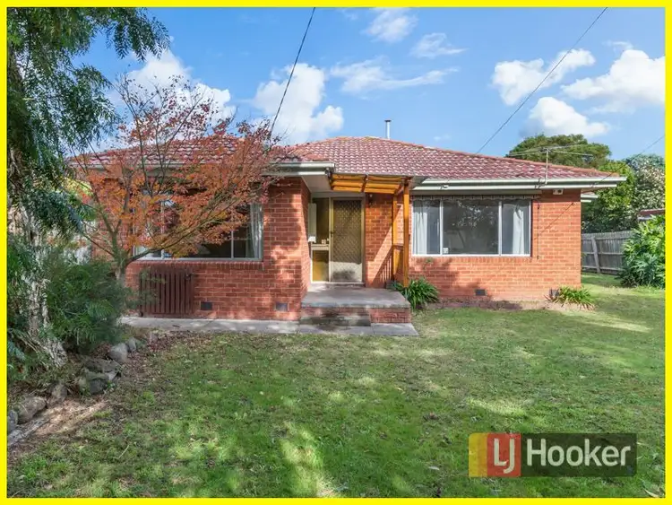 7 Weigela Court, Doveton VIC 3177