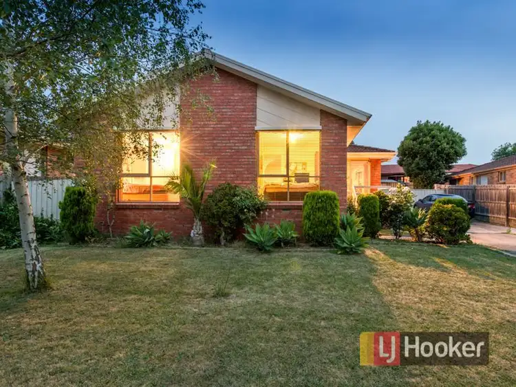 64 Thomas Mitchell Drive, Endeavour Hills VIC 3802