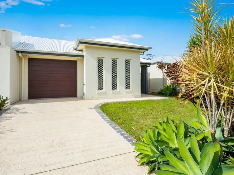 2/33 Haig Road, Birkdale QLD 4159