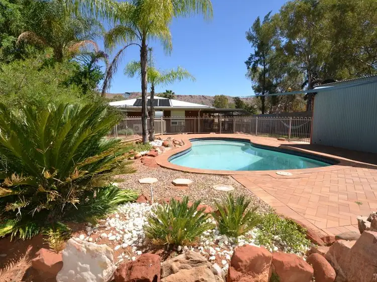 12 Battarbee Street, Araluen NT 870
