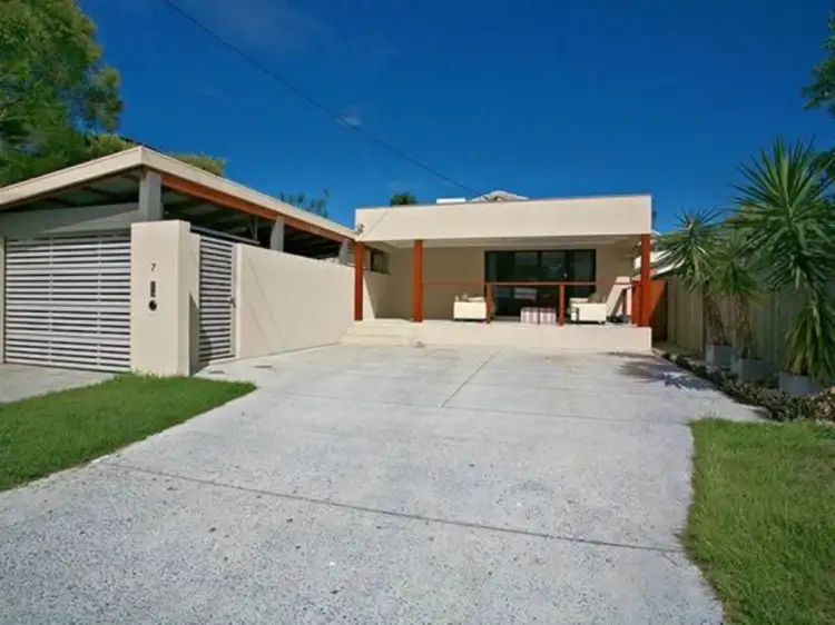 Second view of Homely house listing, 7 Leyte Avenue, Palm Beach QLD 4221