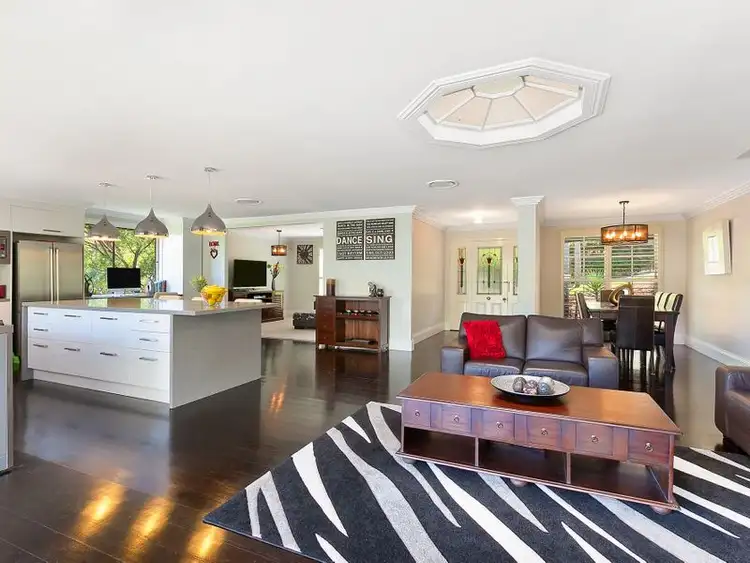 10 Wembury Road, St Ives NSW 2075