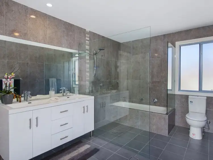 Seventh view of Homely house listing, 2 Pipers Point, Helensvale QLD 4212