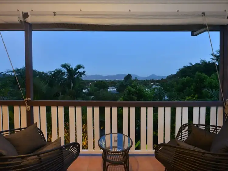 12 Trundle Terrace, Whitfield QLD 4870