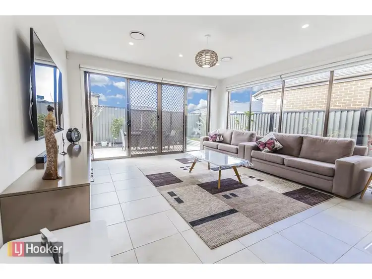 Sixth view of Homely house listing, 25 Mountleigh Circuit, Craigieburn VIC 3064