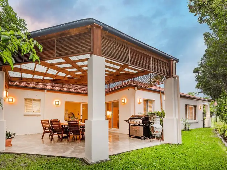 10 Greenbank Circuit, Carrara QLD 4211
