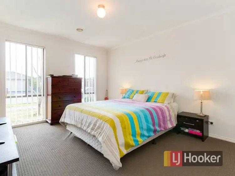 Seventh view of Homely house listing, 6 Karwarren Way, Cranbourne West VIC 3977