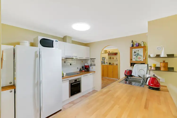 Sixth view of Homely house listing, 10 Issell Place, Highland Park QLD 4211