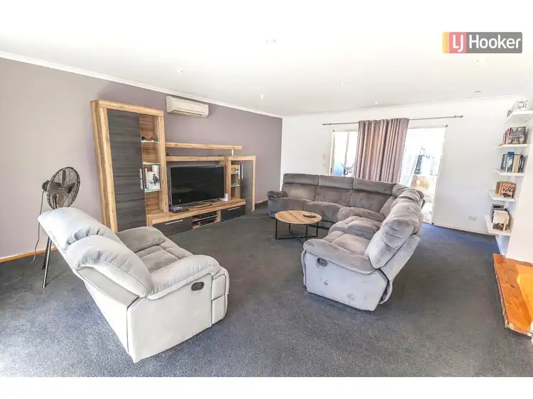 Sixth view of Homely house listing, 1 Litton Court, Craigieburn VIC 3064