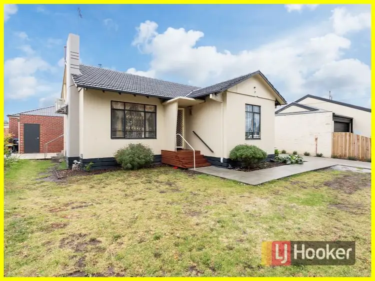 Main view of Homely unit listing, 1/2 Wattle Drive, Doveton VIC 3177