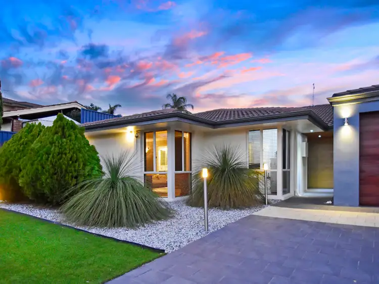8 High Tor, Woodvale WA 6026