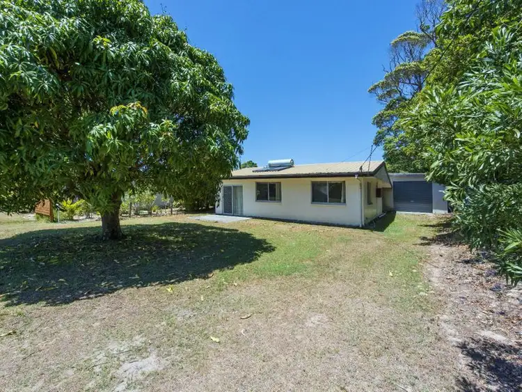 4 Loxton Avenue, Iluka NSW 2466