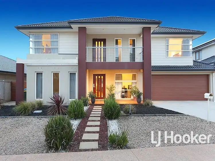 4 Sundowner Place, Sanctuary Lakes VIC 3030