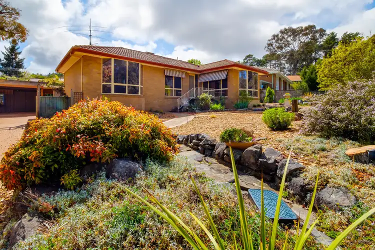 238 Southern Cross Drive, Latham ACT 2615