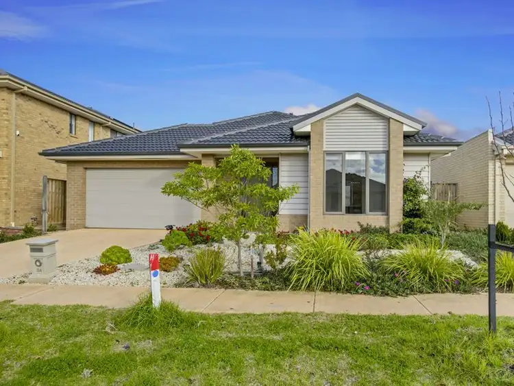 24 Maritime Circuit, Sanctuary Lakes VIC 3030