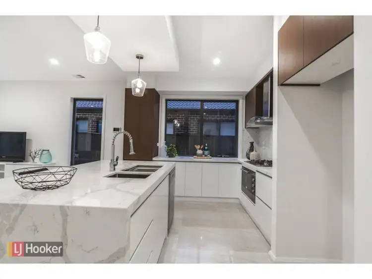 Seventh view of Homely house listing, 21 Mountleigh Circuit, Craigieburn VIC 3064