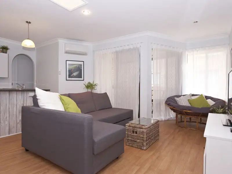 Main view of Homely unit listing, 4/5 Nalla Court, Palm Beach QLD 4221