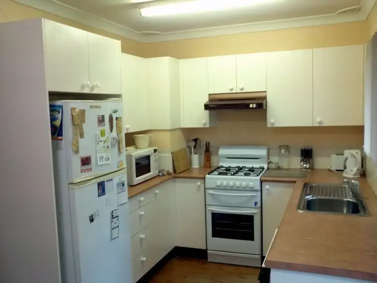 Fifth view of Homely house listing, 2 Sunshine Drive, Point Clare NSW 2250