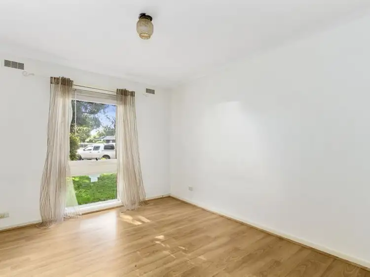 Fifth view of Homely house listing, 4 Lynette Court, Sale VIC 3850