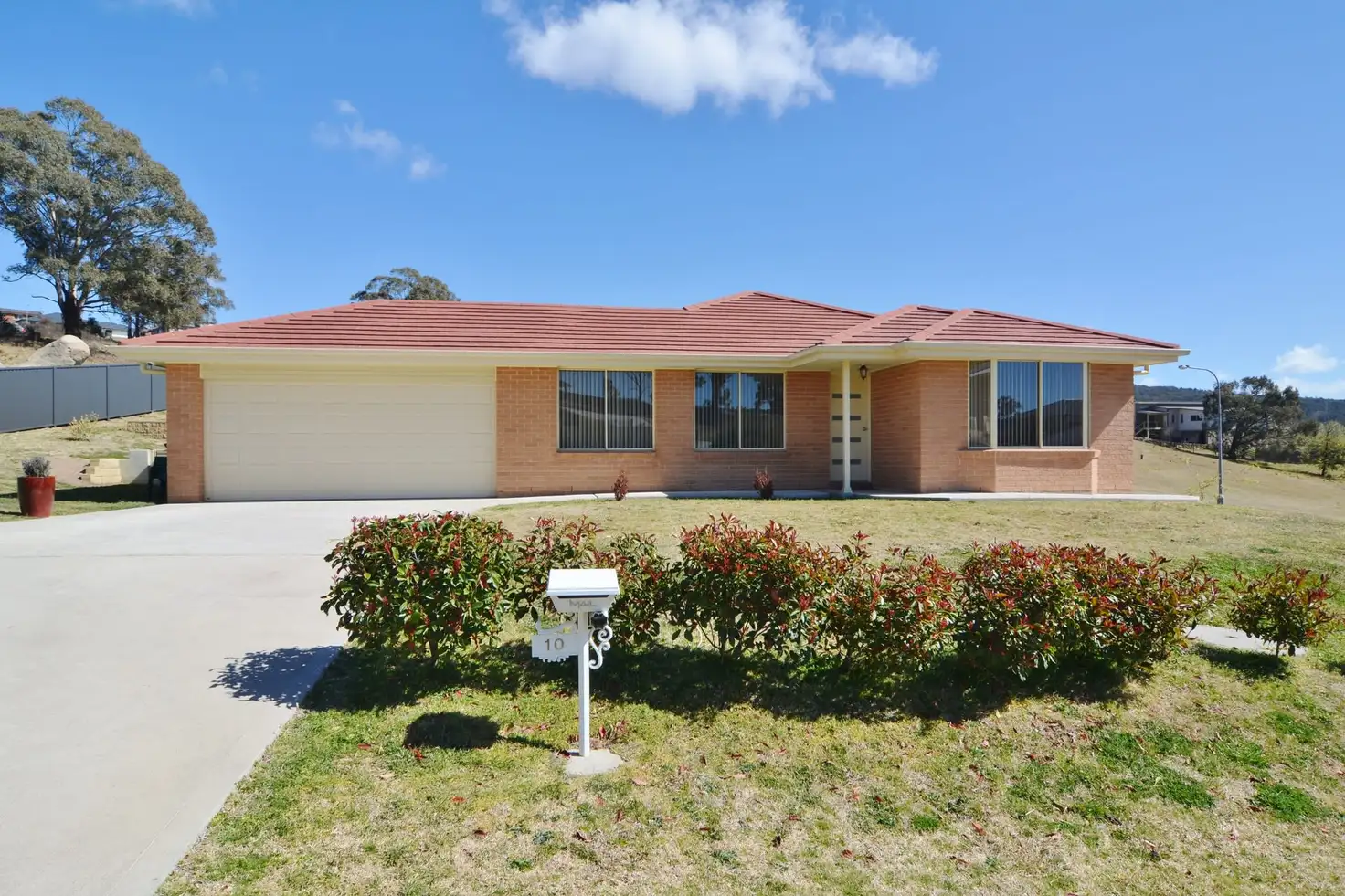 Main view of Homely house listing, 10 Kirby Avenue, Lithgow NSW 2790