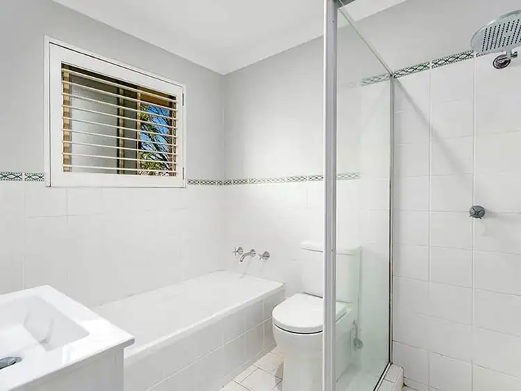 Fourth view of Homely unit listing, 2/82-86 Toronto Parade, Sutherland NSW 2232